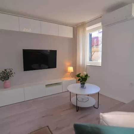 Beachfront In 55401 Appartement